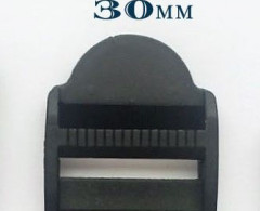Пряжка 3-х щелевая пластик шир.30мм (500шт)